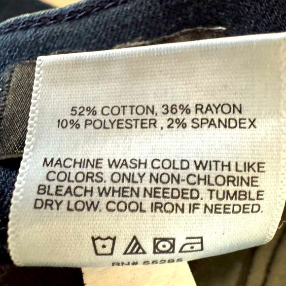 Express Super High-Rise Skinny Jeans – Blue Denim with Distressed Knees | Sze 12 - Picture 9 of 12